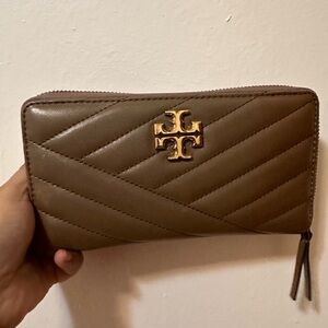 Tory Burch Kira Chevron leather zip wallet